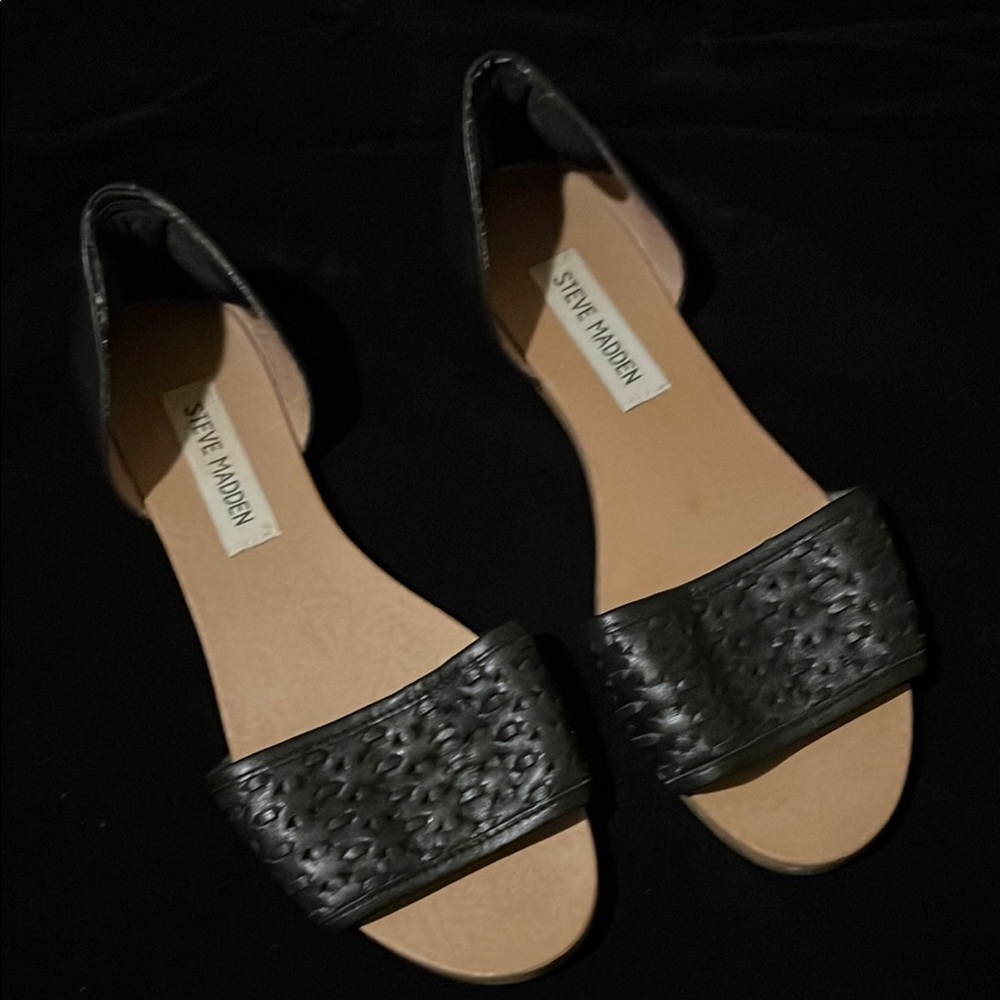 Steve Madden Black Sandals | Chic + Comfy | Size 6.5